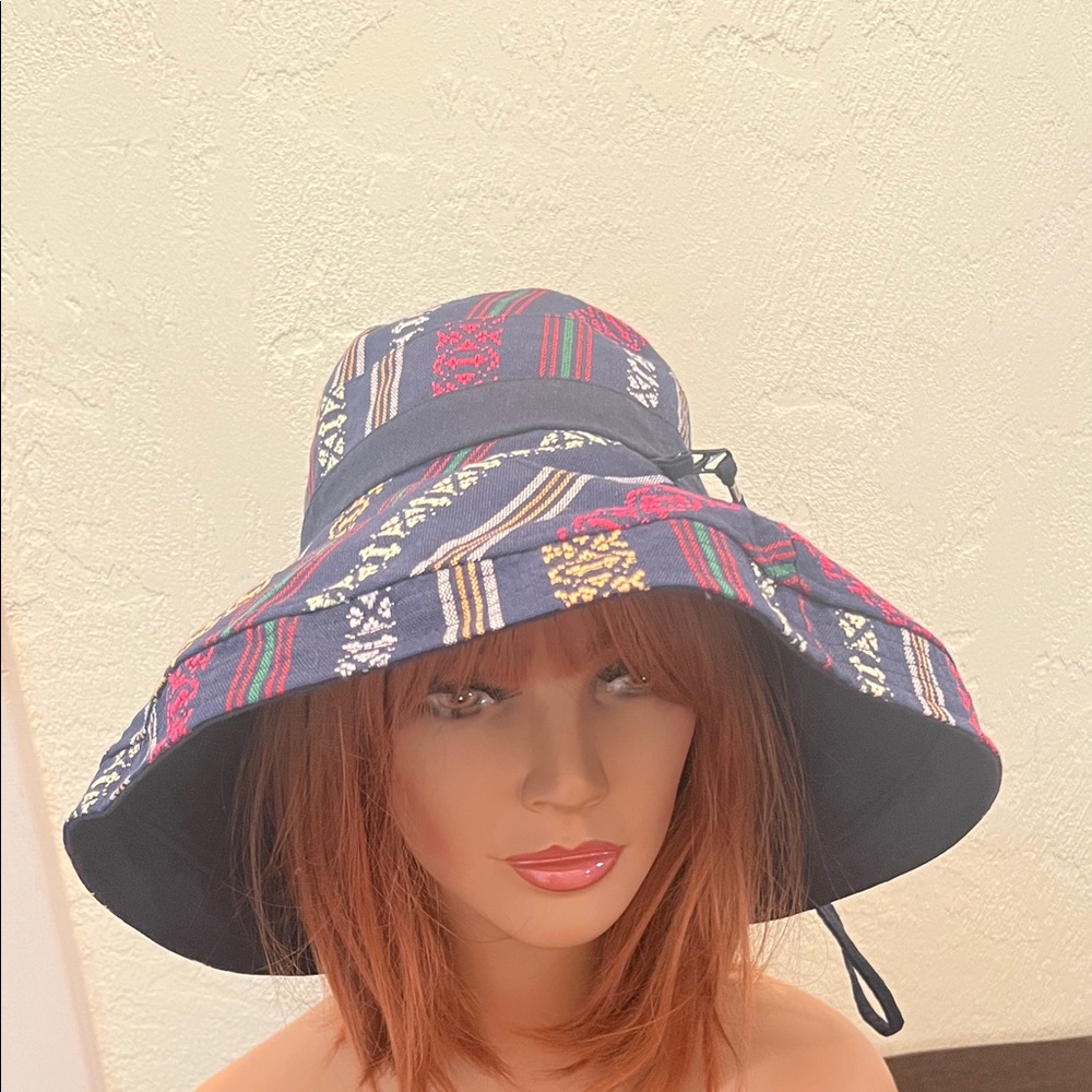 #1623+ Women’s Navy Reversible Sun Hat with Chin Strap - Picture 6 of 7
